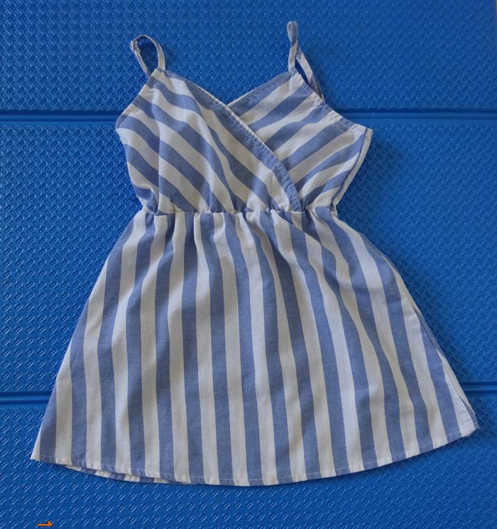 Robe fillette 6 ans - photo numéro 2
