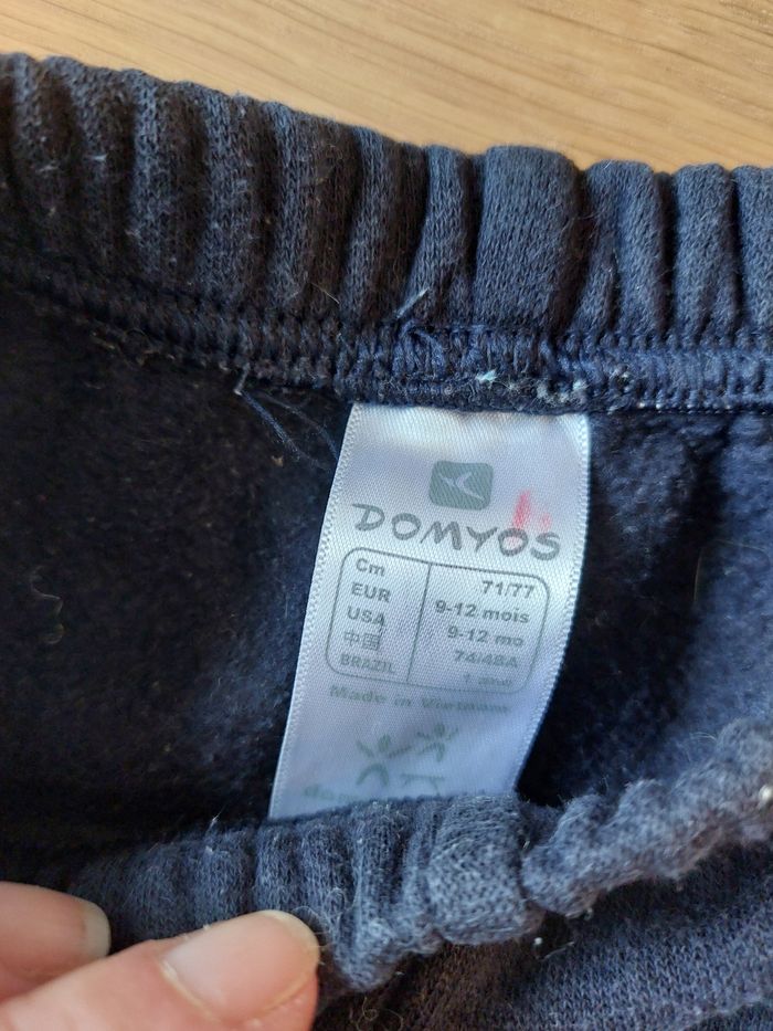 Lot 2 joggings 12m - photo numéro 8