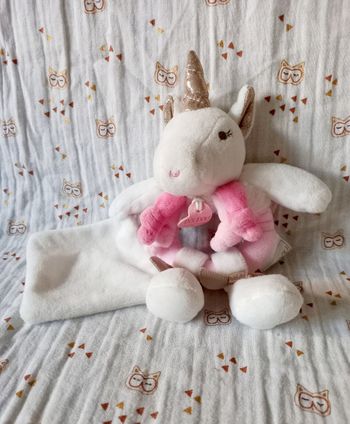 Doudou hochet licorne Doudou et Compagnie