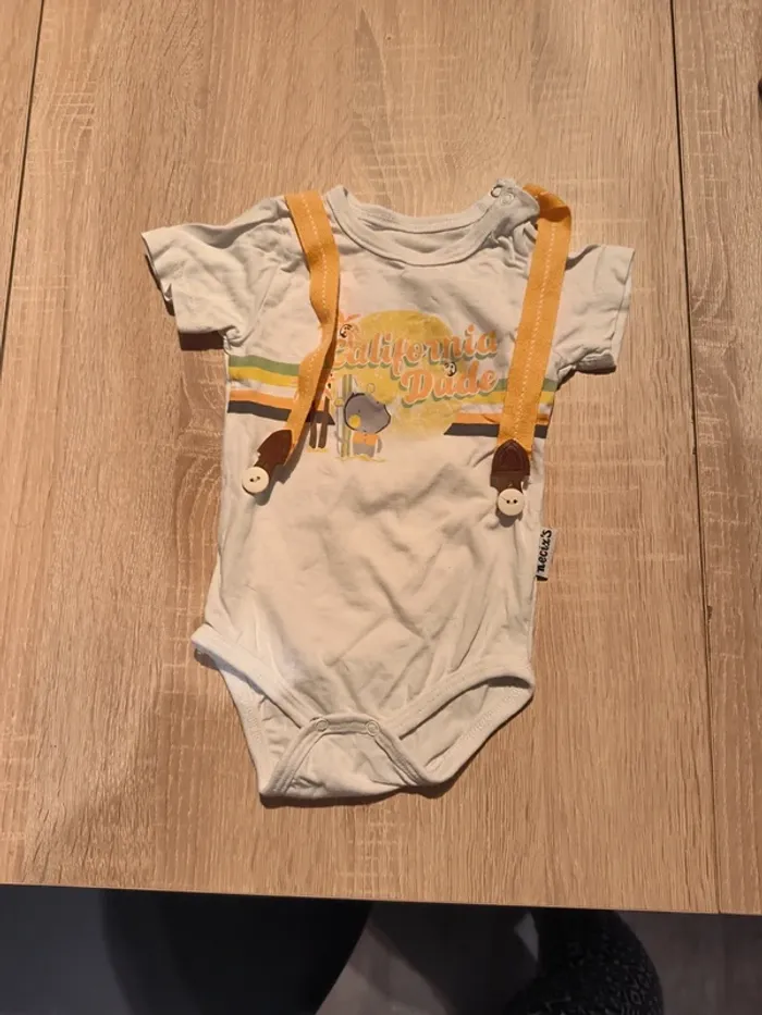Lot de 2 bodys 6 mois - photo numéro 3
