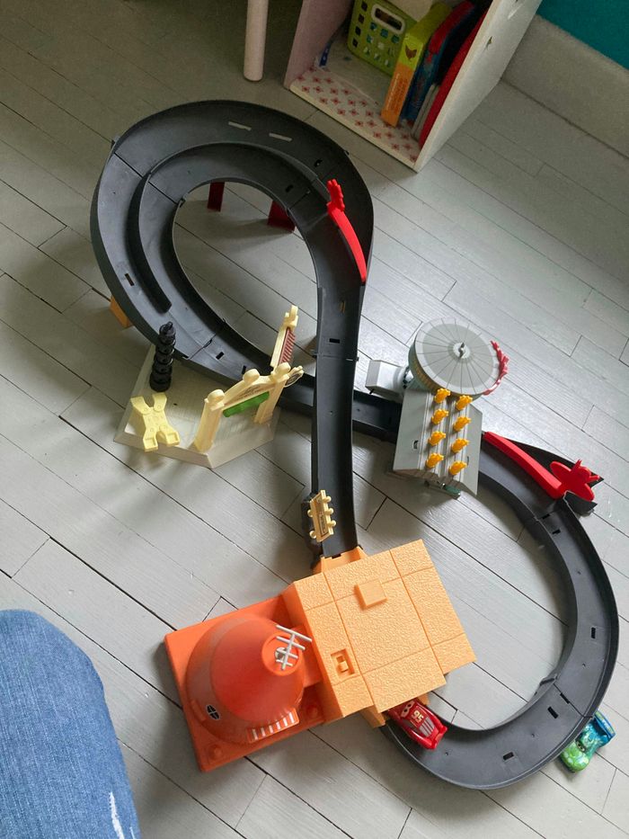 Circuit garage Cars Radiatior Springsteen