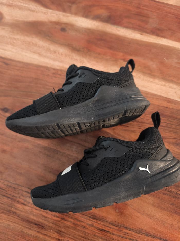 Basket d'été Puma pointure 25 - photo numéro 2