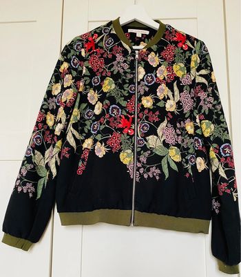 Magnifique veste fleurie Trf Zara 36🌹