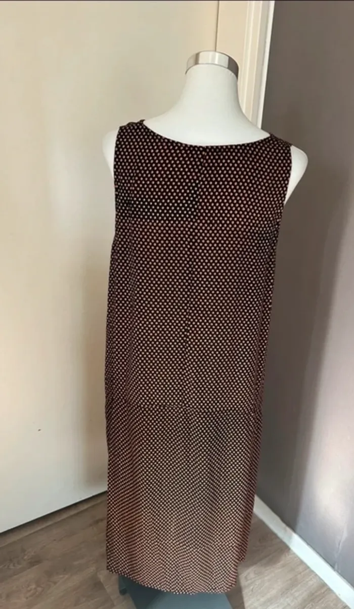 La fée Maraboutée robe longue été coupe déstructurée oversize noir à pois orange - photo numéro 5