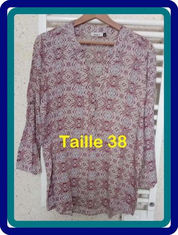 Tunique manche 3 / 4 motif crème bleu clair bordeaux rose Only Taille 38