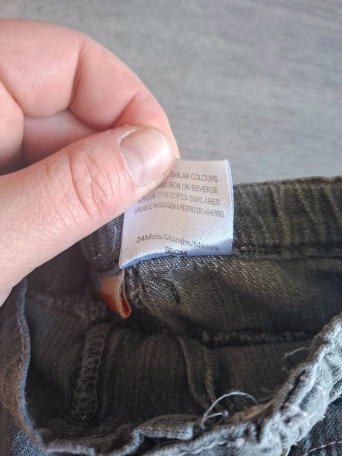 Jupe en jean grise 24 mois - très bon état - photo numéro 5