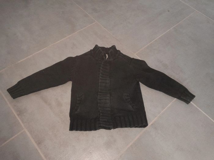 Gilet noir 4 ans