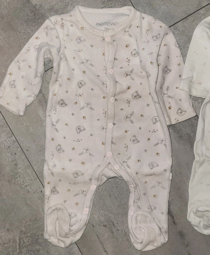 Pyjamas une pièce - photo numéro 2