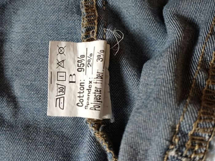 Veste jeans  8 ans - photo numéro 4