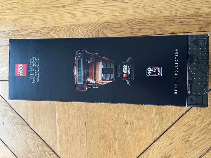 asque Lego de la Princesse Leia (Boushh) : 75351 - photo numéro 2