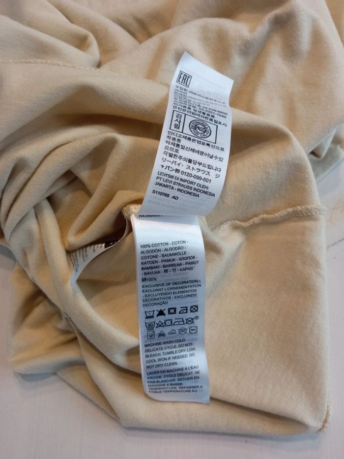 T-shirt Levi's XS neuf - photo numéro 3