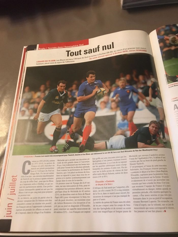 Livre L’équipe année 2005 - photo numéro 4