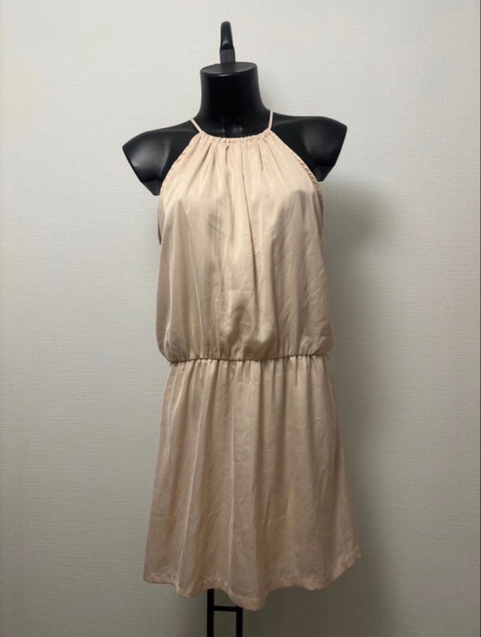 Robe effet satiné nacré