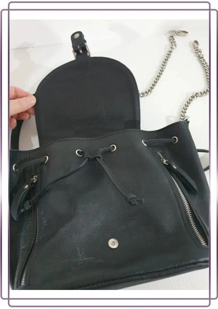 Sac à bandoulière noir le petit cartel, bon état mais à nettoyer, 19x17cm - photo numéro 4