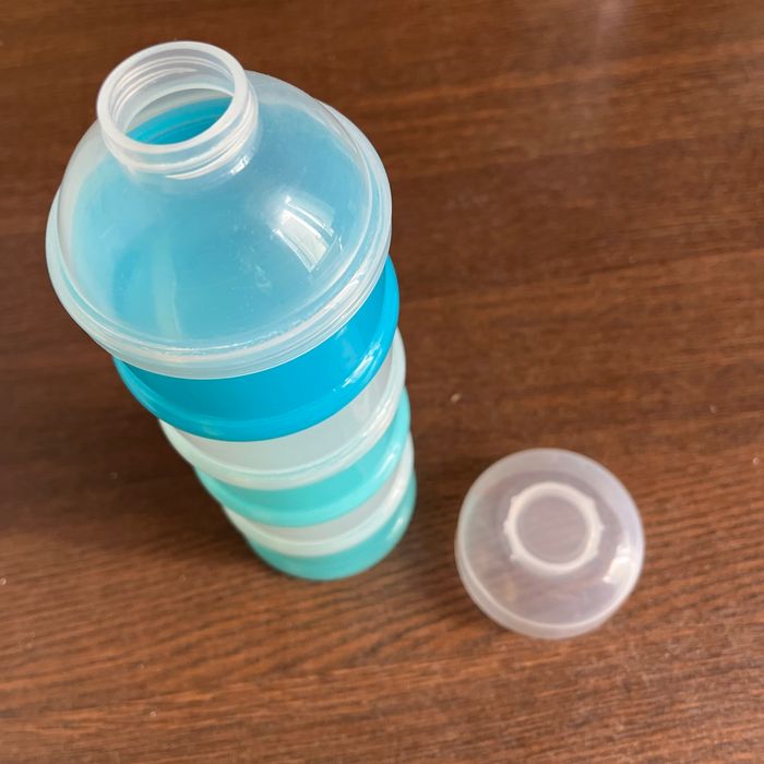 Boîte doseuse pour lait bébé . - photo numéro 2