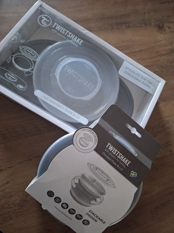 Lot assiettes twistshake gris neuf