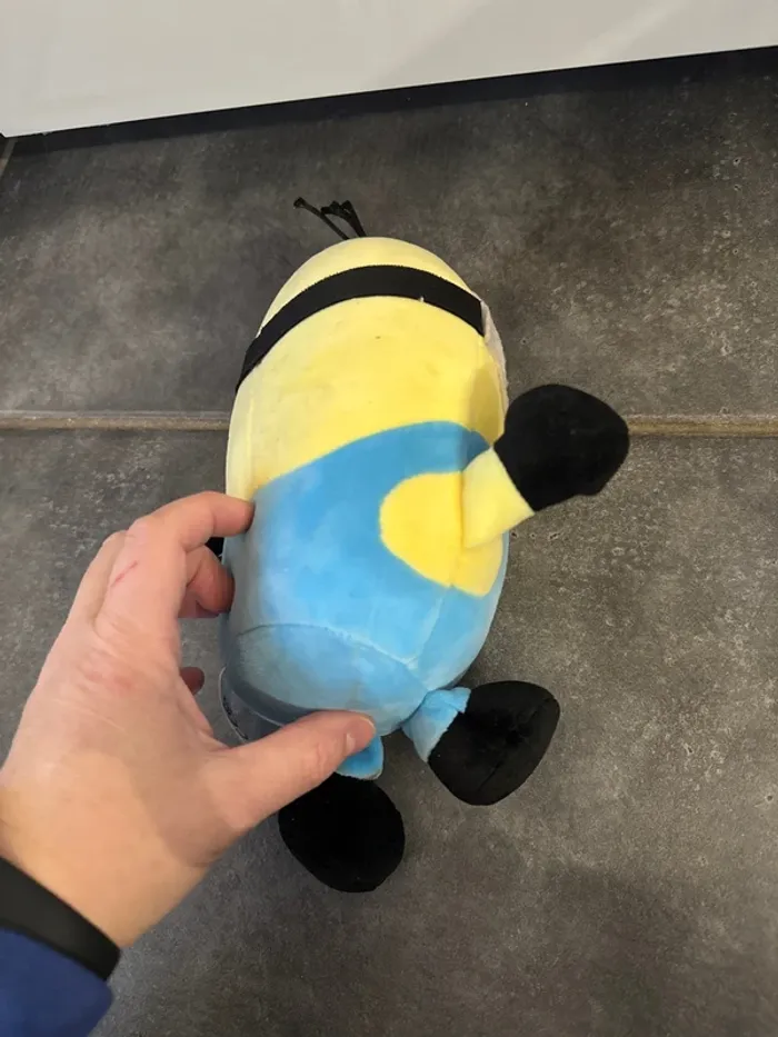 Peluche minions - photo numéro 3