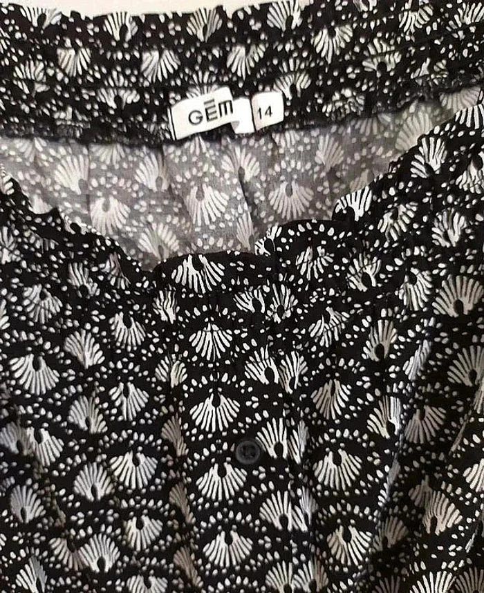 💖 Combishort été en viscose épaules découvertes motif coquillages Gémo 14 ans - photo numéro 2