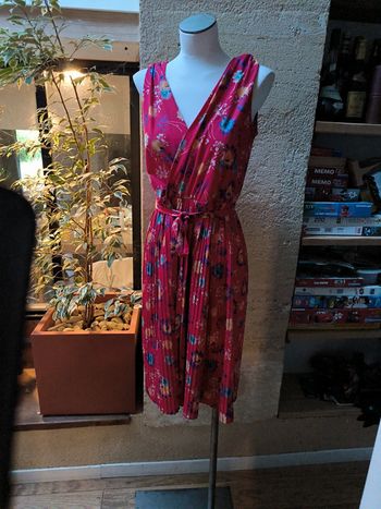 Robe sans manche fleurie vintage taille 44
