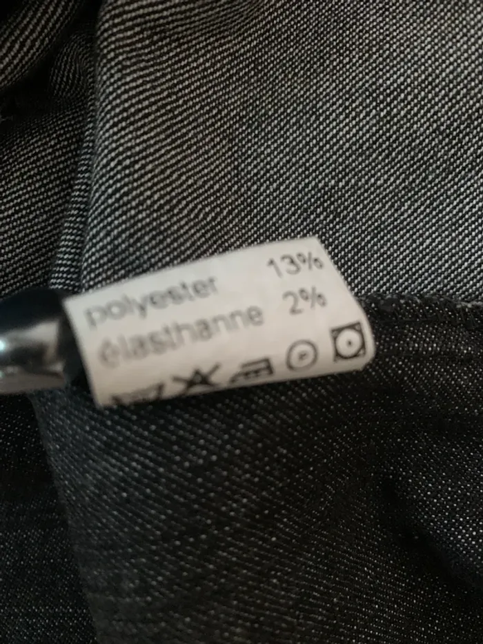 Tailleur Quattro jupe et veste en jean noir gris taille 44 - photo numéro 17