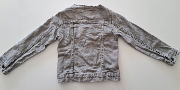 Veste en jean gris clair fille 4 ans TBE - photo numéro 3