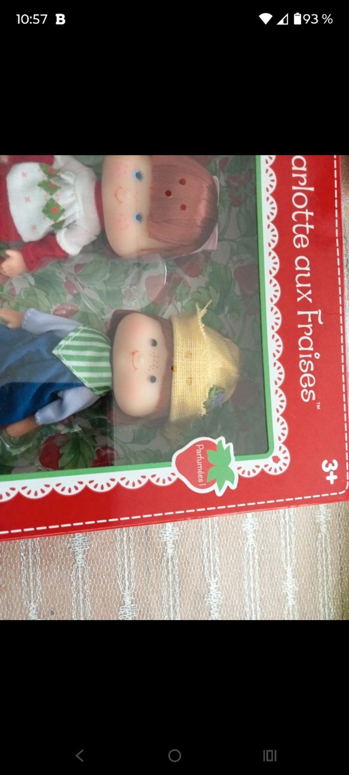 Figurines poupées Charlotte aux fraises - photo numéro 3