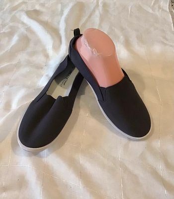 Chaussure détente plate taille 37 couleur grise Ortholite