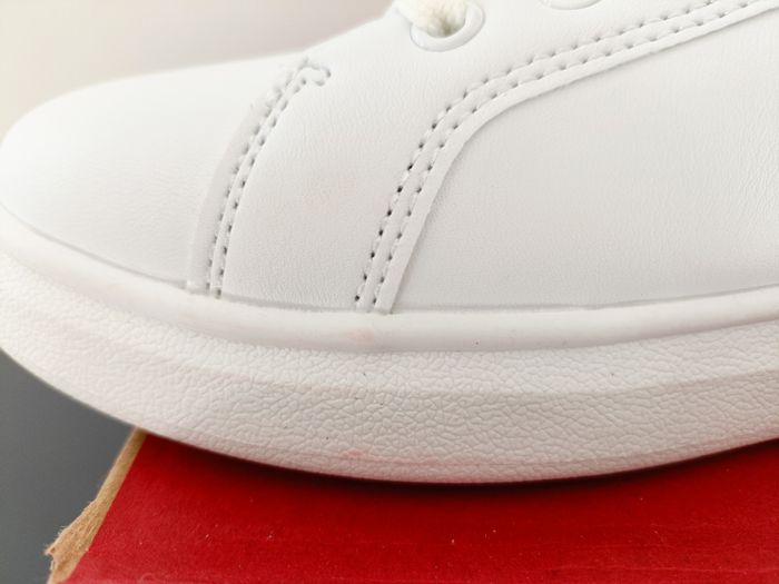 Baskets Levi’s Ellis – Neuves – Taille 36 - photo numéro 3
