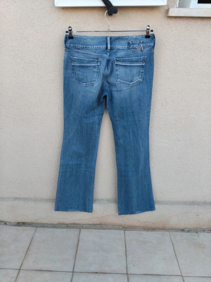 Jean jambes évasées Diesel t32 - photo numéro 5
