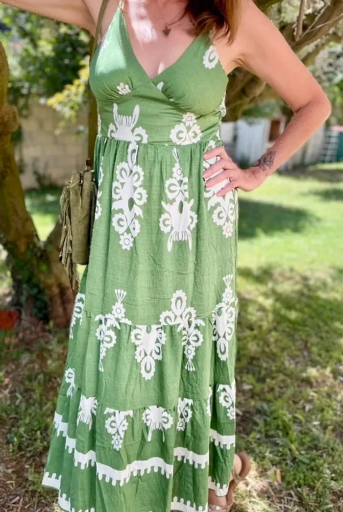 Robe longue Bohème verte et blanche à motifs in April 1986 - photo numéro 5