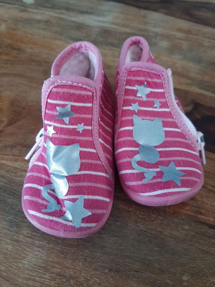 Chaussons fille taille 20 - photo numéro 3