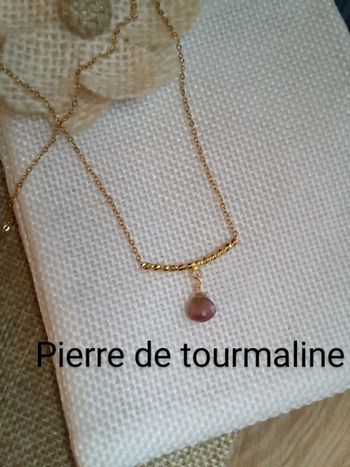 Collier pierre naturelle de tourmaline