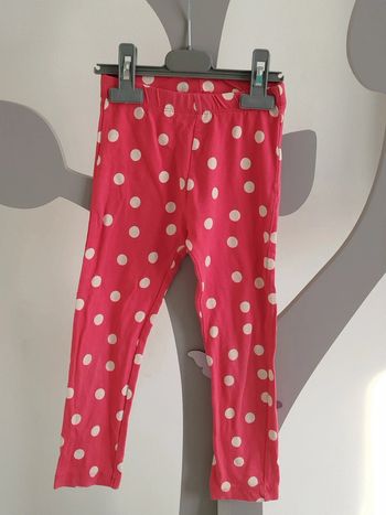 Legging long rose à pois blanc Kiabi taille 5 ans