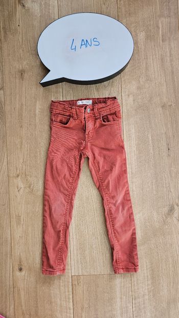 Pantalon 👧🏽 4ans