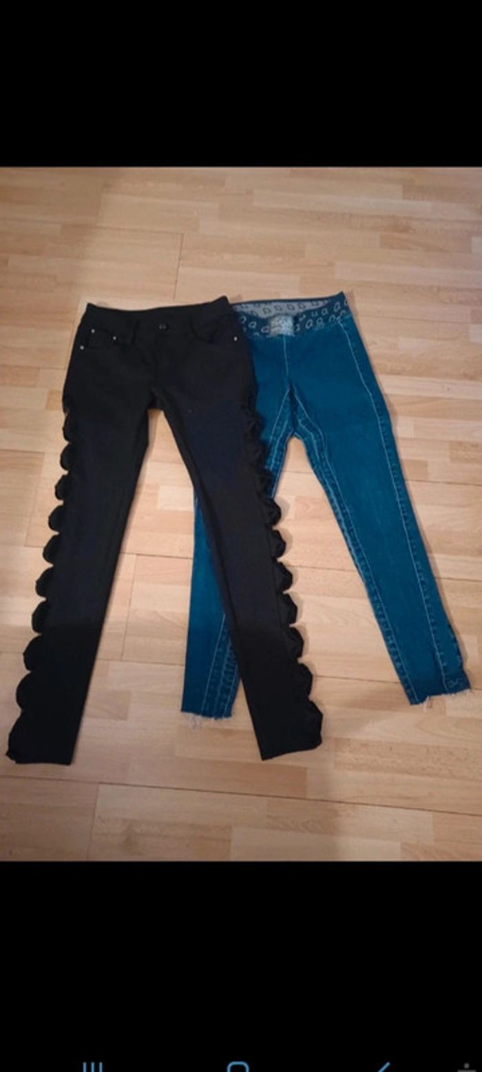 Lot de 2 pantalon Taille 34 très bon état
