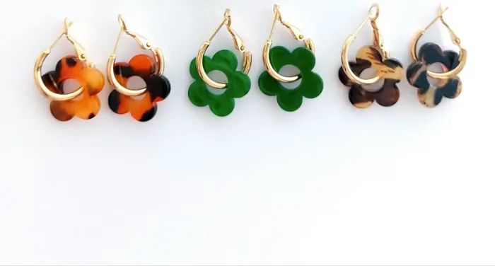 Lot de 3 paires de boucles d'oreilles mini créoles fleurs 🌸 - photo numéro 3