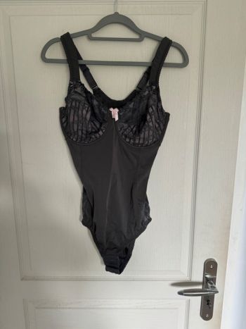 Body gris et rose pale
