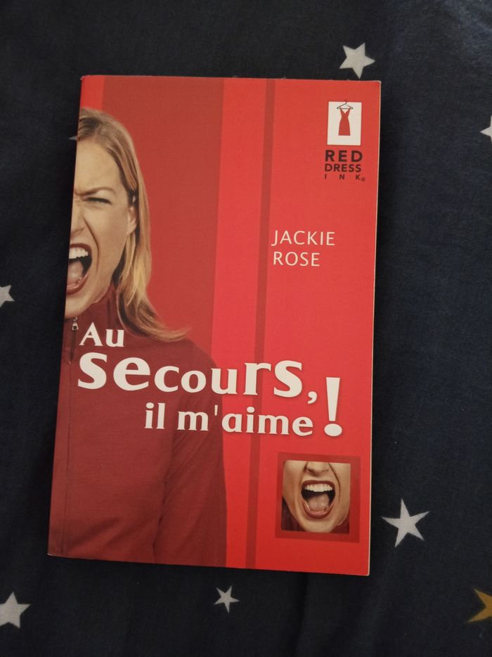 Livre (66) 📚 Au secours, il m'aime !