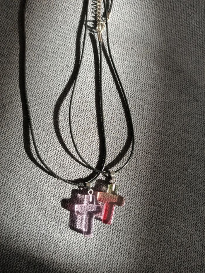 Colliers et pendentifs croix - photo numéro 2