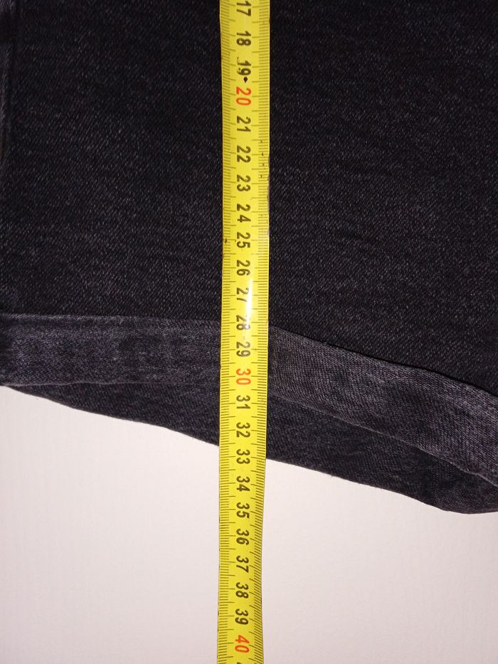 Short en jean noir taille 36 - photo numéro 4
