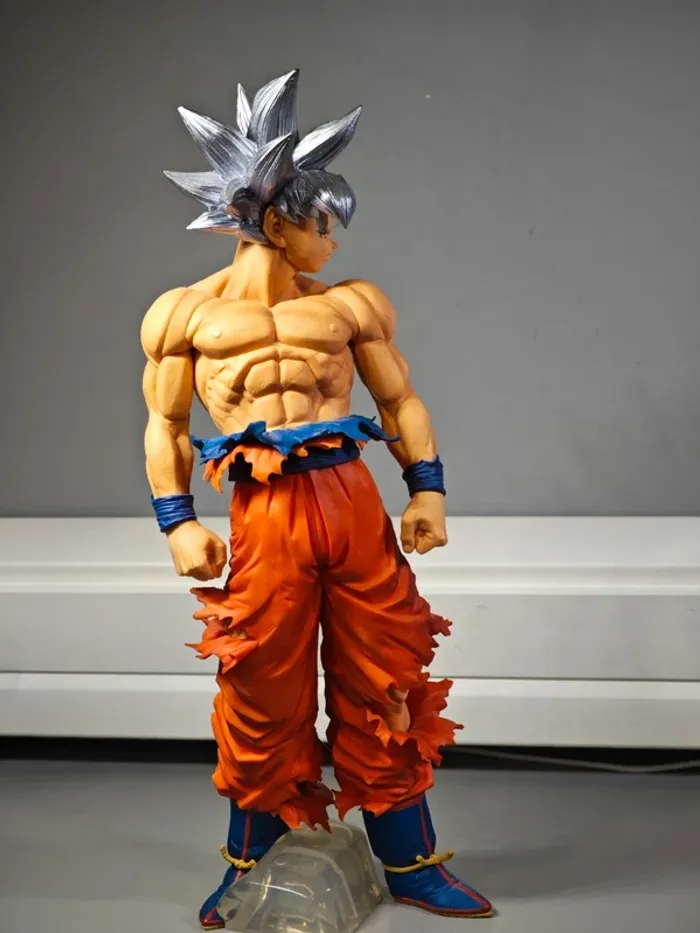 Figurine Dragon Ball Super : Goku Ultra Instinct 32cm Bandai Ichibansho Masterlise Extra avec boîte - photo numéro 5