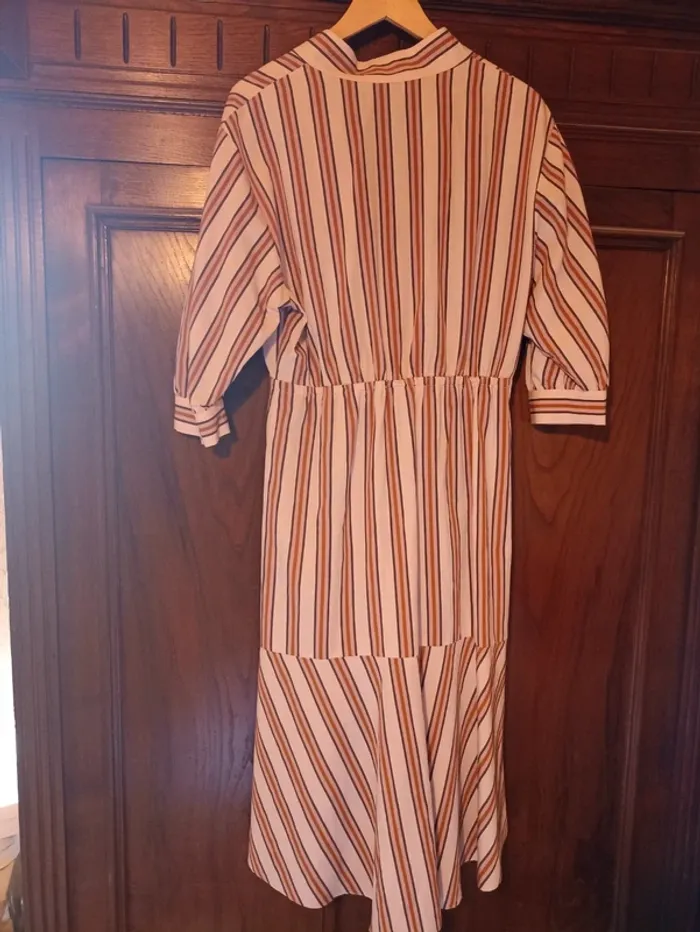 Très jolie robe Bash T3 - photo numéro 3