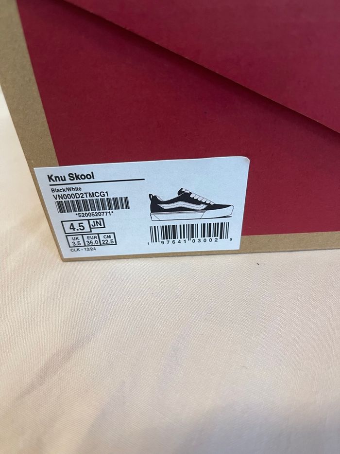 Vans  Sku skool noir neuve taille 36 - photo numéro 6