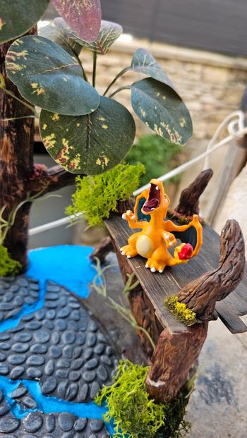 Super figurine Pokemon Nintendo tomy C.G.T.S.J Dracaufeu
