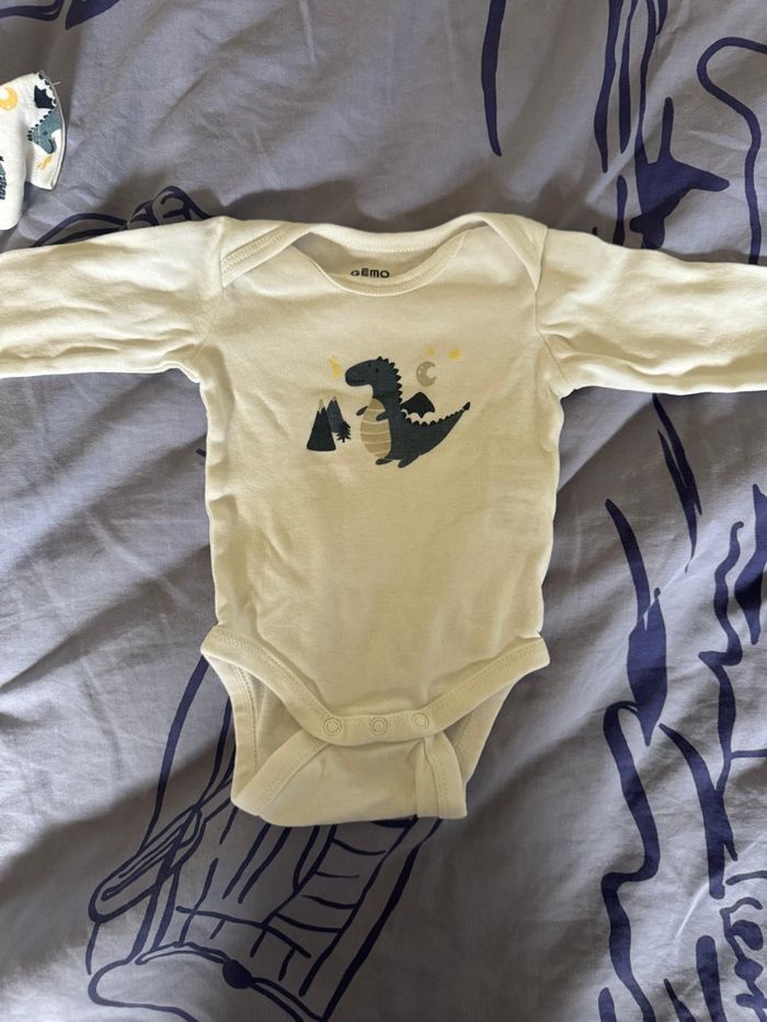 Lot de 2 bodies taille 3 mois - photo numéro 2