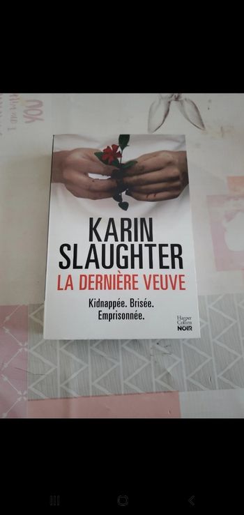Livre la dernière veuve
