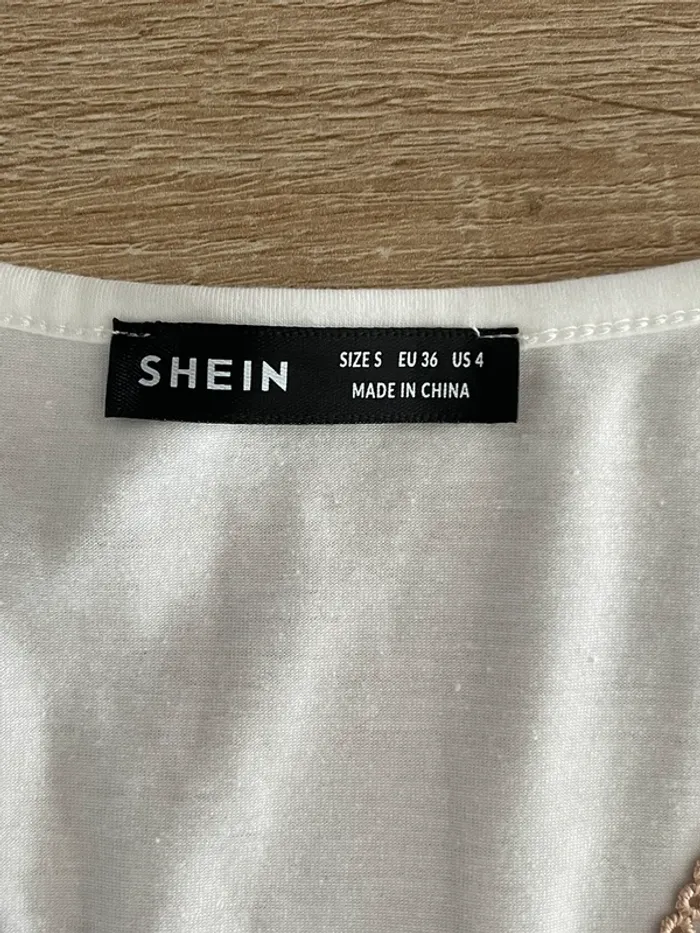 Haut shein blanc - photo numéro 3
