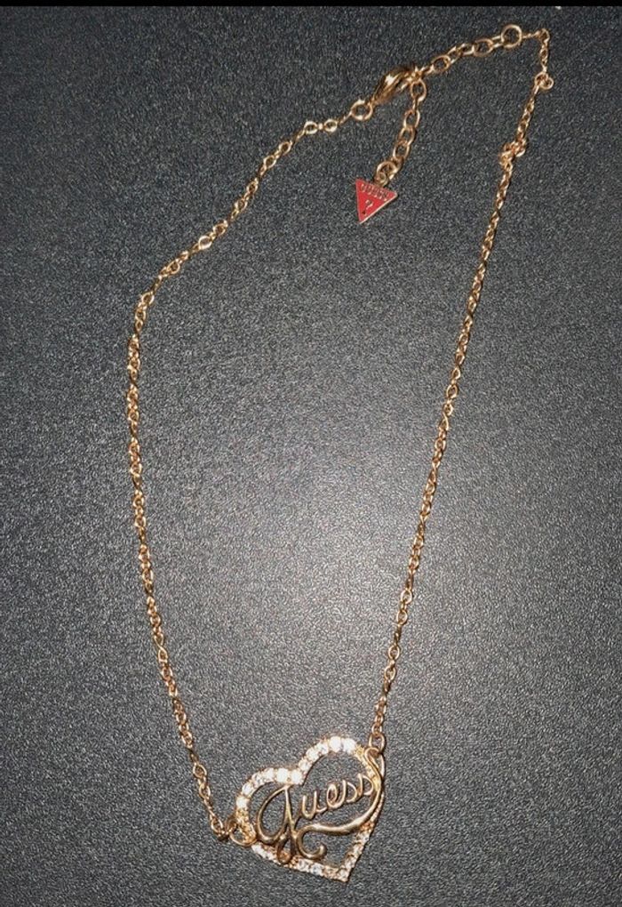 Collier coeur guess