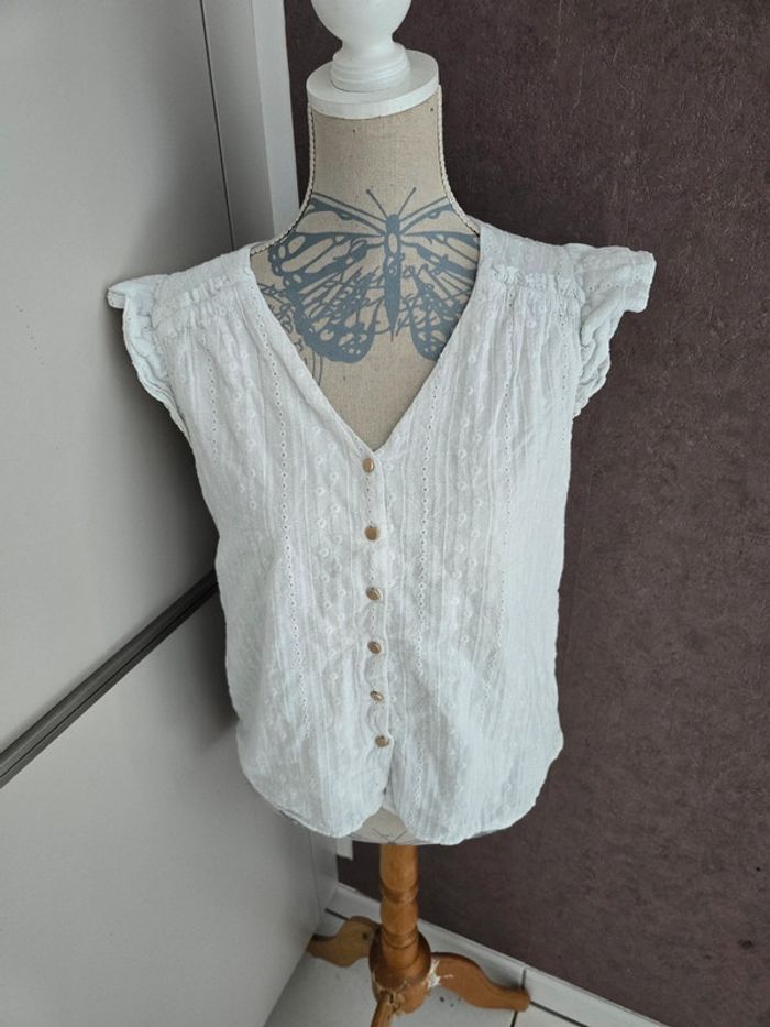 Haut broderie anglaise Berthie taille L très bon état, très peu porté