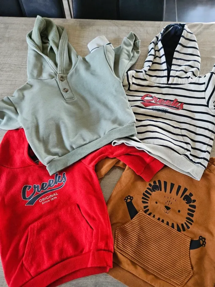 Lot de 4 pulls enfant 24 mois